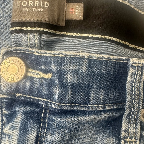 torrid Light Wash Straight Leg ankle Jeans high rise - Picture 8 of 16
